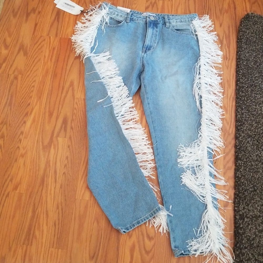Redial Jeabs with white fringe